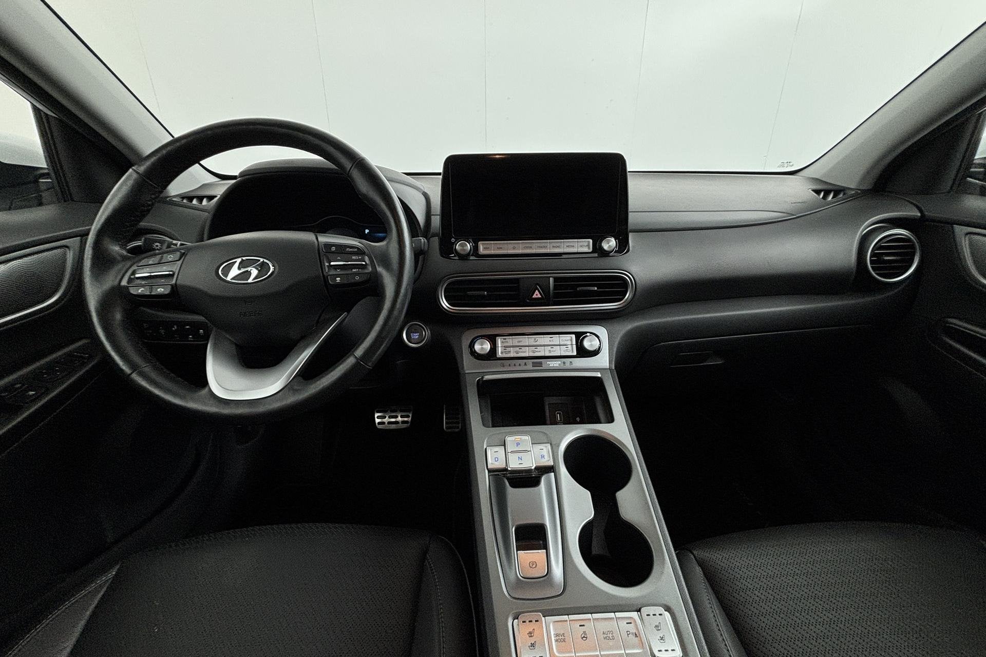 Hyundai Kona EV Limited 64 kWh Elektrisch rijden met een lux, Auto's, Gebruikt, 445 min, Wit, Origineel Nederlands
