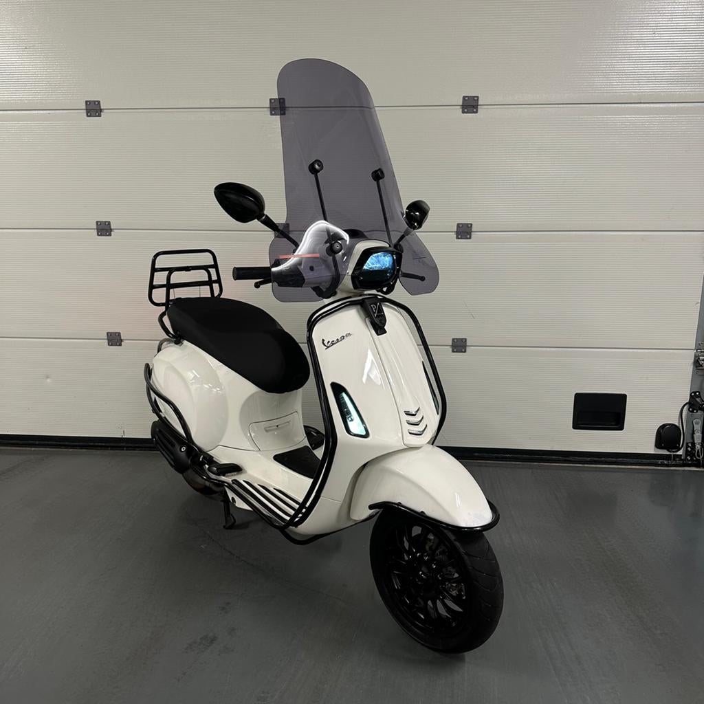 Vespa Sprint Glans Wit Snor 2018 Iget 7359KM, Ophalen, Zo goed als nieuw, Benzine, Vespa