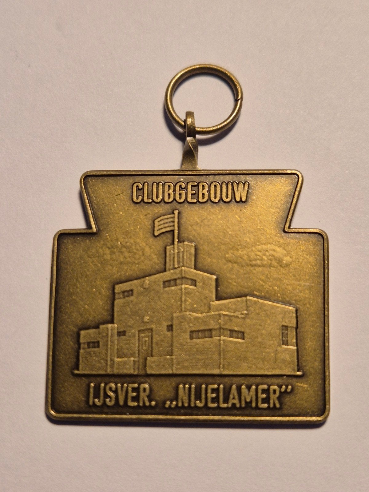 Medaille schaatsen 1e Nyelaamster toertocht 1985, Ophalen of Verzenden, Overige materialen, Nederland