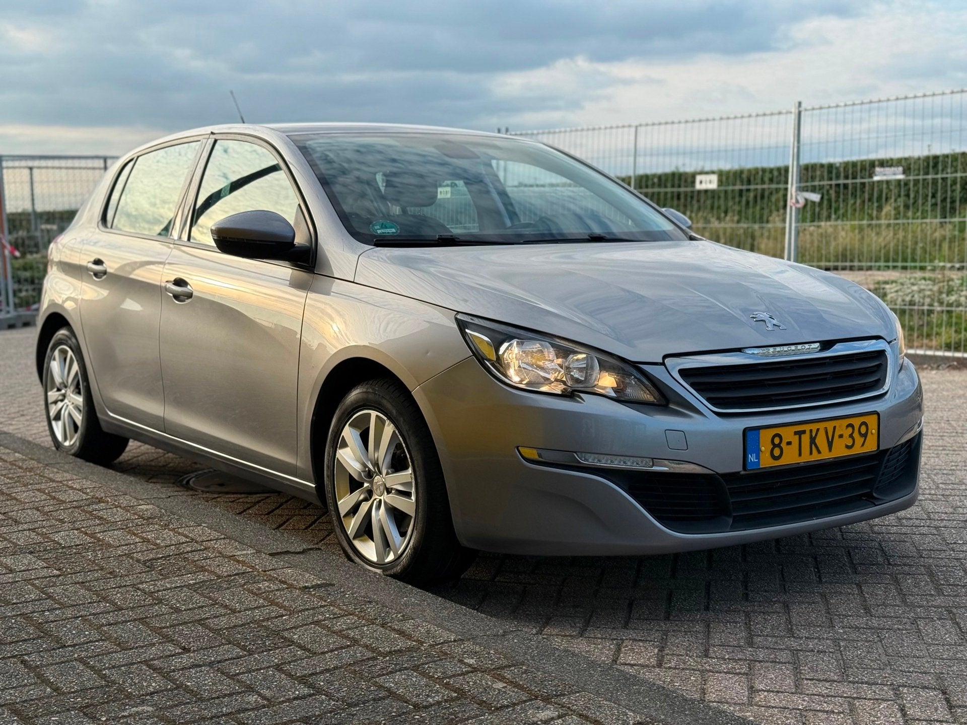 Peugeot 308 1.6 THP Allure Bj 2014 Airco Navi Pdc Volledig o, Auto's, Euro 5, Gebruikt, 4 cilinders, 49 €/maand