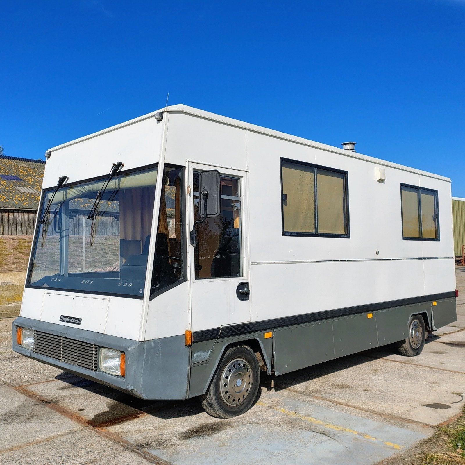 Spijkstaal Camper / Tiny House | Rijdend | 1986, Caravans en Kamperen, Campers, Overige merken, Buscamper of Camperbus, Reservewiel