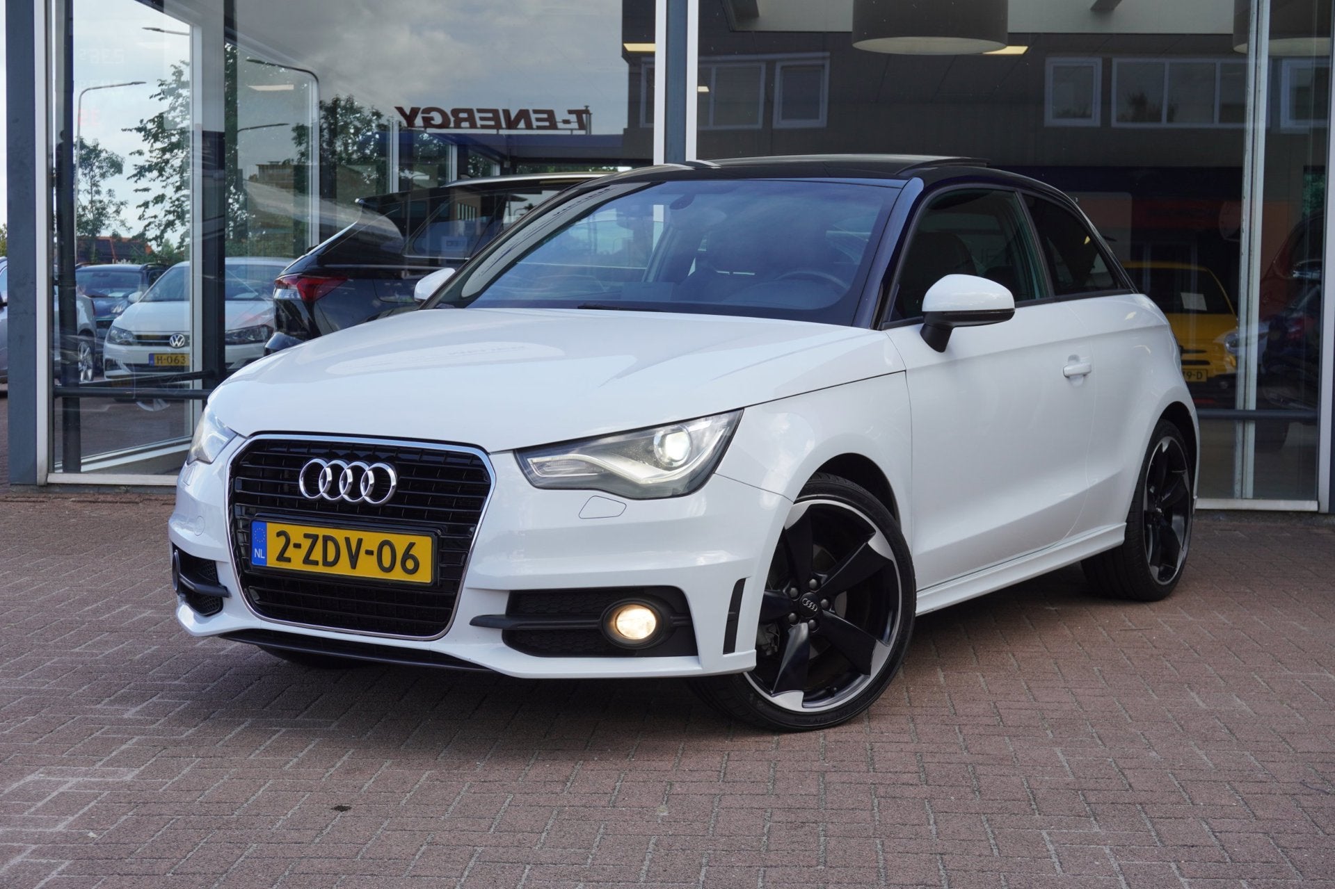 Audi A1 1.4 TFSI CoD Pro Line S-Line | Handgeschakeld | Airc, Auto's, Zwart, 4 cilinders, 4 stoelen, Handgeschakeld