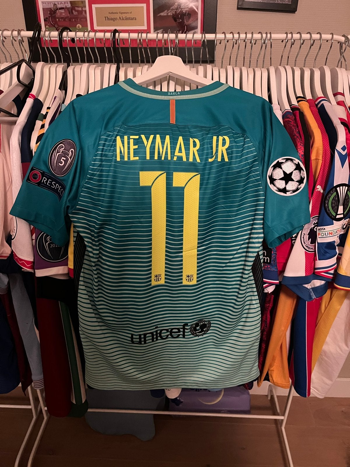 FC Barcelona Neymar Jr. Thuisshirt 2016/2017 Maat M, Kleding | Heren, Sportkleding, Ophalen of Verzenden, Zo goed als nieuw, Voetbal