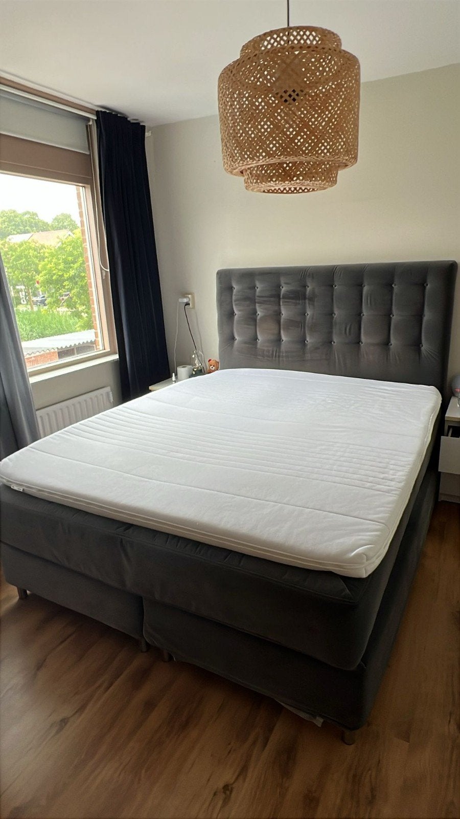 Tweepersoons Ikea  boxspring met hoofdbord en topper, Tweepersoons, Ophalen of Verzenden, Zo goed als nieuw, 200 cm
