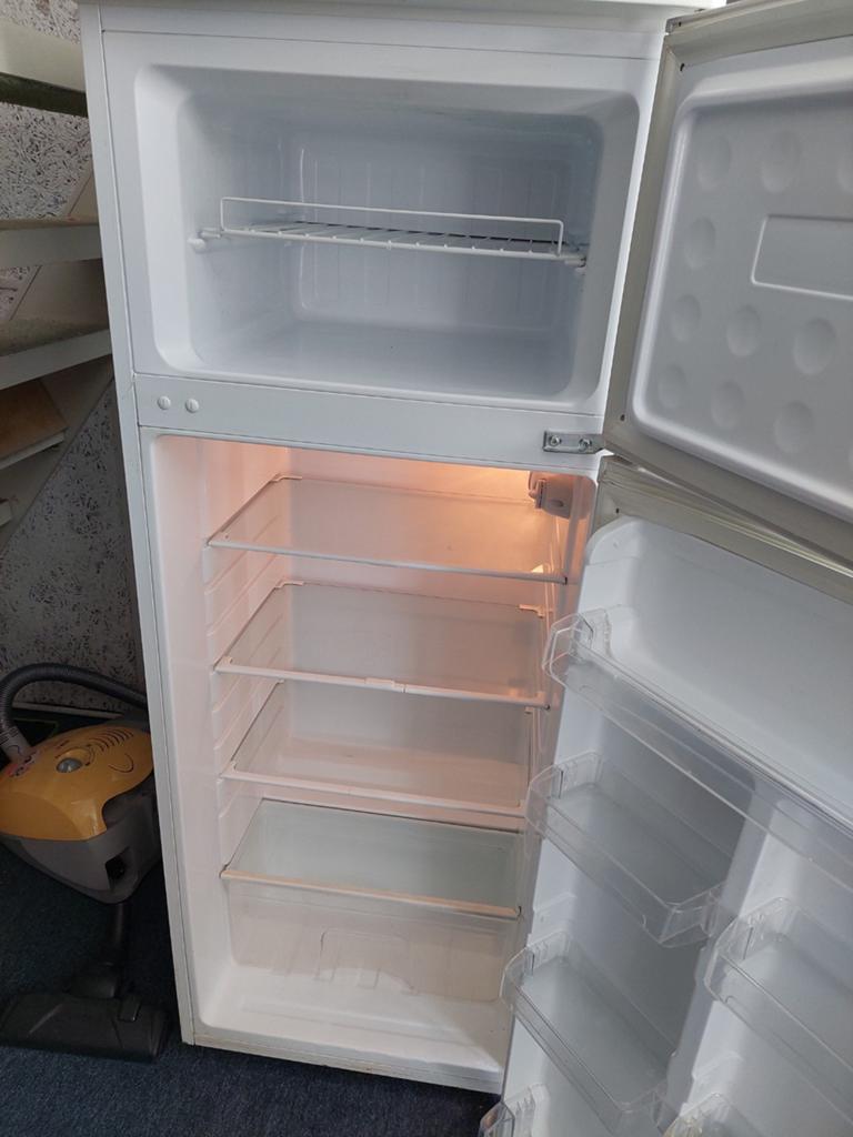 Candy koelkast met vriesvak in nette staat, Ophalen, Zo goed als nieuw, Minder dan 60 cm