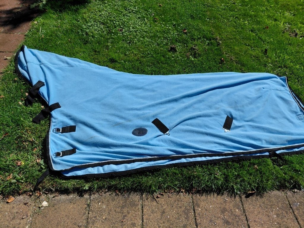 Fleeces, zebra dekens, winter/buitendekens e.a., Dieren en Toebehoren, Ophalen of Verzenden, Zo goed als nieuw