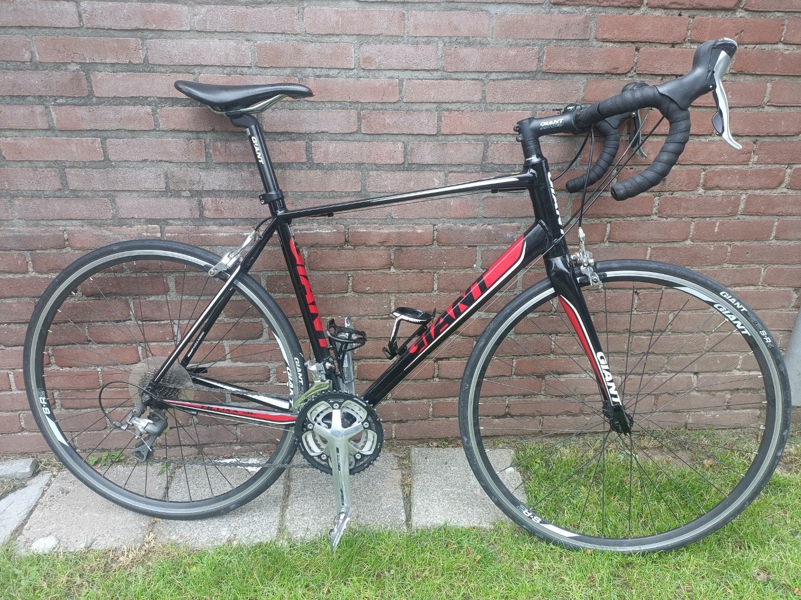Giant Defy 2 racefiets - Framemaat ML, Fietsen en Brommers, Fietsen | Racefietsen, Zo goed als nieuw, Giant, Meer dan 20 versnellingen