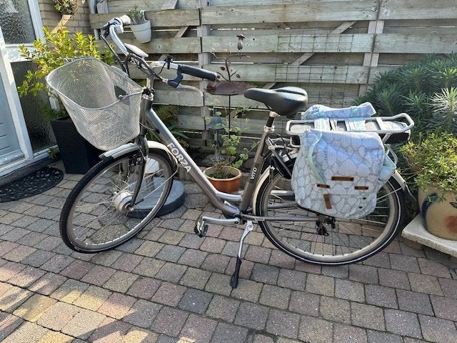 E bike damesfiets te koop, Minder dan 30 km per accu, Gebruikt, 47 tot 51 cm, Ophalen