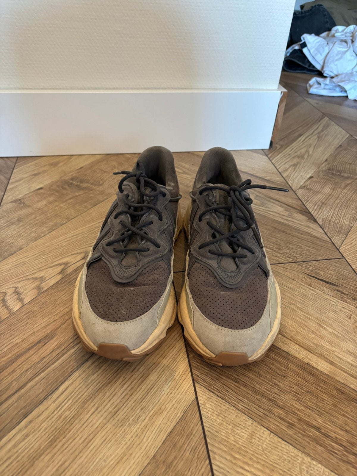 Adidas Ozweego in goede staat, Blauw, Ophalen of Verzenden, Sneakers of Gympen, Zo goed als nieuw