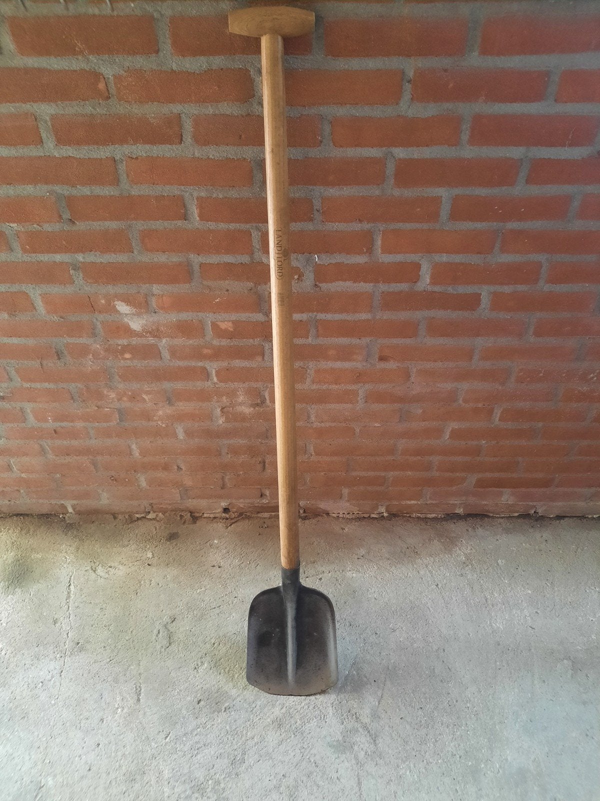 Stevige gebruikte schop met houten steel, Doe-het-zelf en Verbouw, Gereedschap | Handgereedschap, Ophalen, Gebruikt, Overige typen