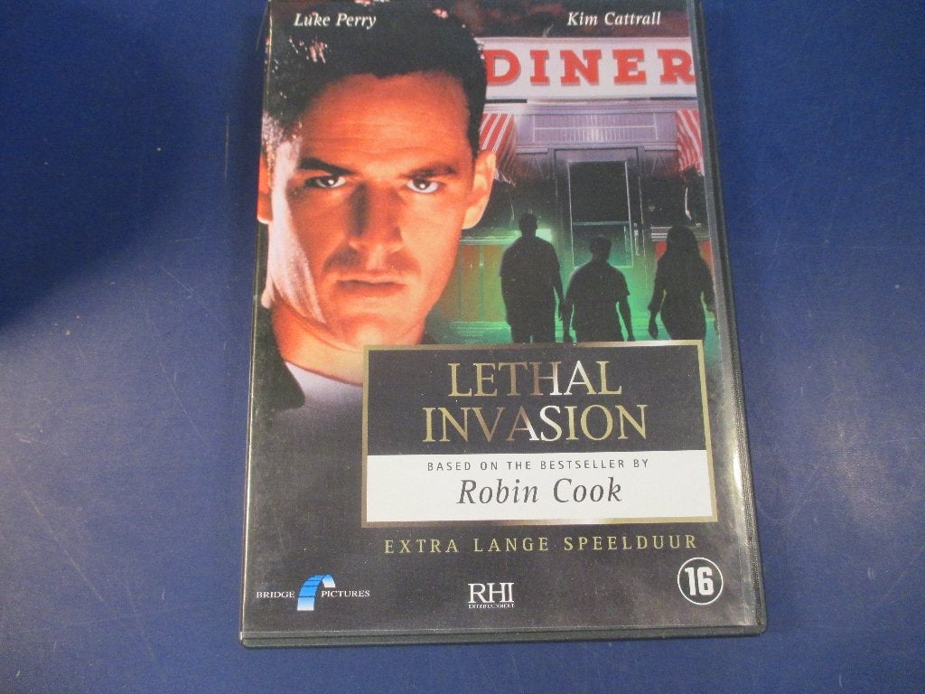 Lethal Invasion (Robin Cook), Vanaf 16 jaar, Ophalen of Verzenden, Gebruikt