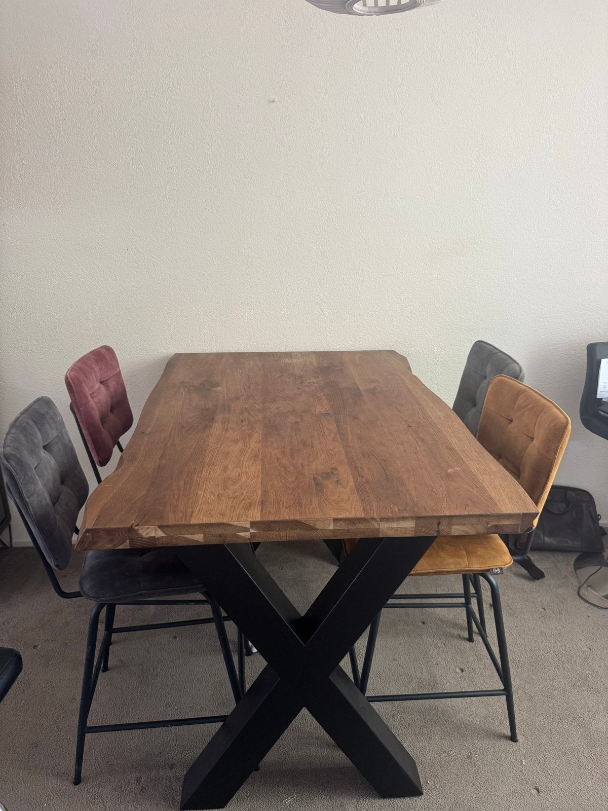 Eikenhouten eettafel met zwart metalen onderstel, Ophalen, Eikenhout, 50 tot 100 cm, Zo goed als nieuw
