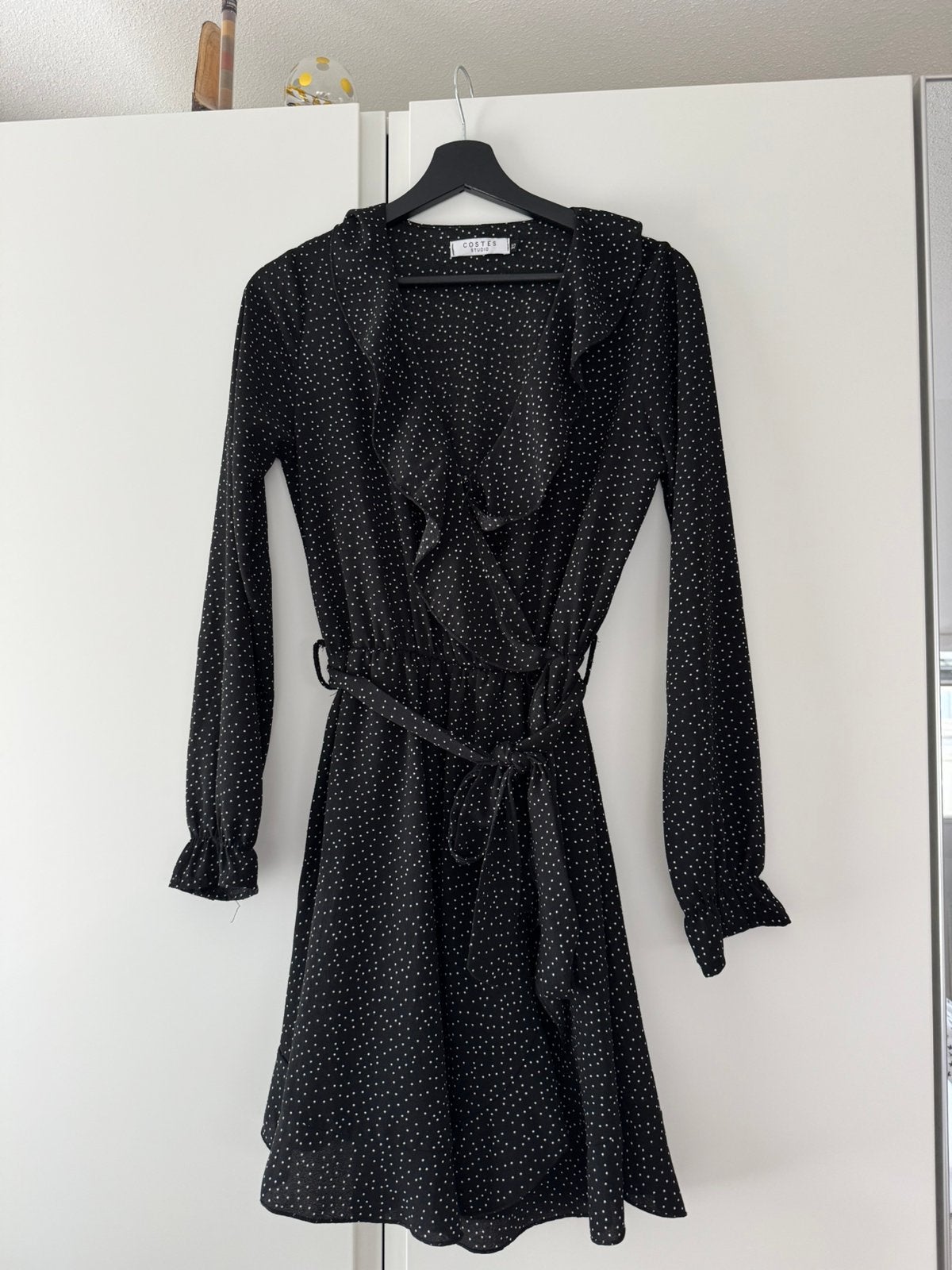 Jurkje met stippen Costes, Zwart, Ophalen of Verzenden, Zo goed als nieuw, Maat 34 (XS) of kleiner