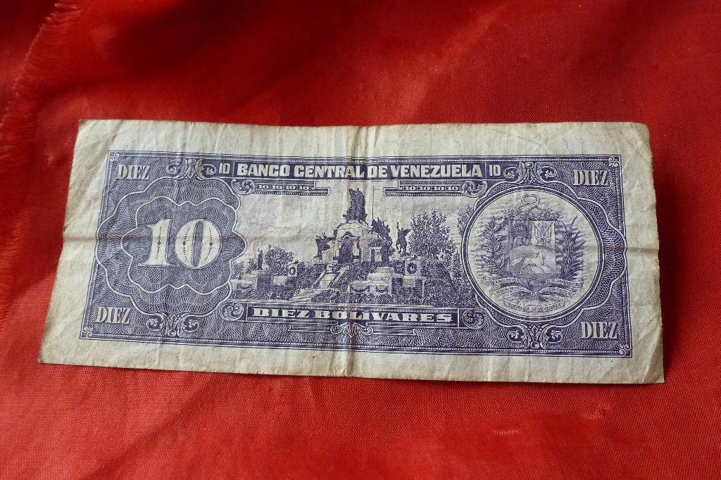 Bankbiljet - Venezuela 2x 10 bolivares 1992/1995 fr+ (b 27, Ophalen of Verzenden, Zuid-Amerika, Setje