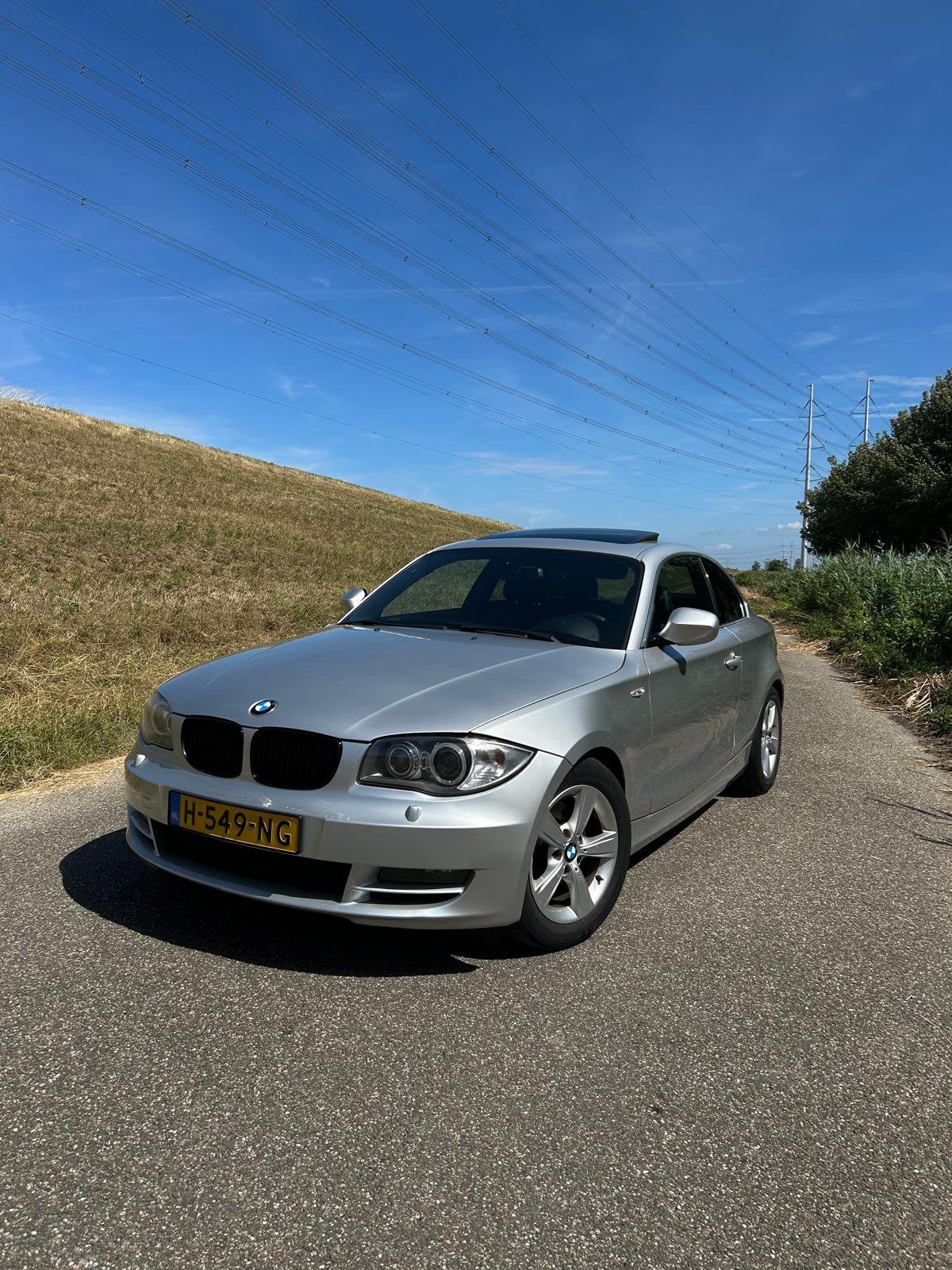BMW 1-Serie 2.0 120I Coupe 2010 Grijs, Auto's, BMW, 1-Serie, 1995 cc, 680 kg, 4 cilinders