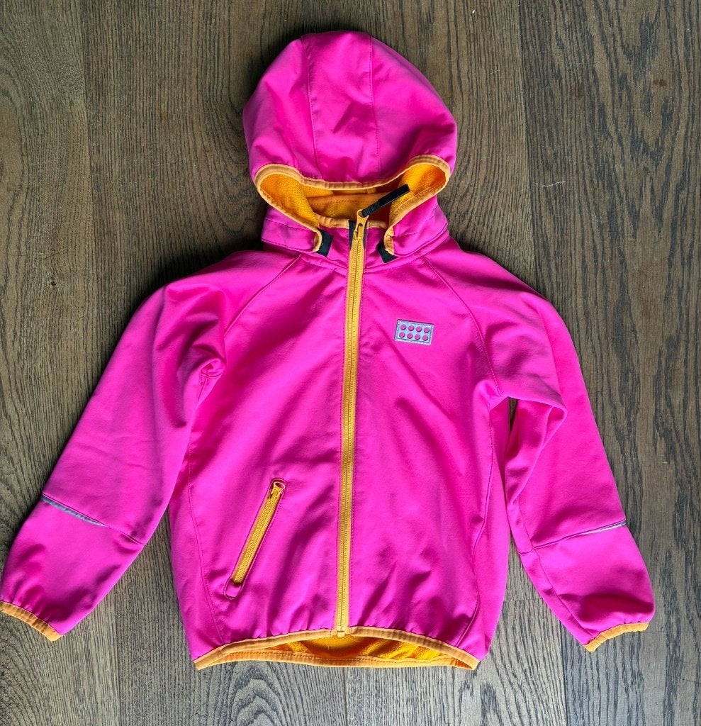LEGO wear SOFTSHELL  Jas maat 104, Gebruikt, Lego Wear, Meisje, Ophalen of Verzenden