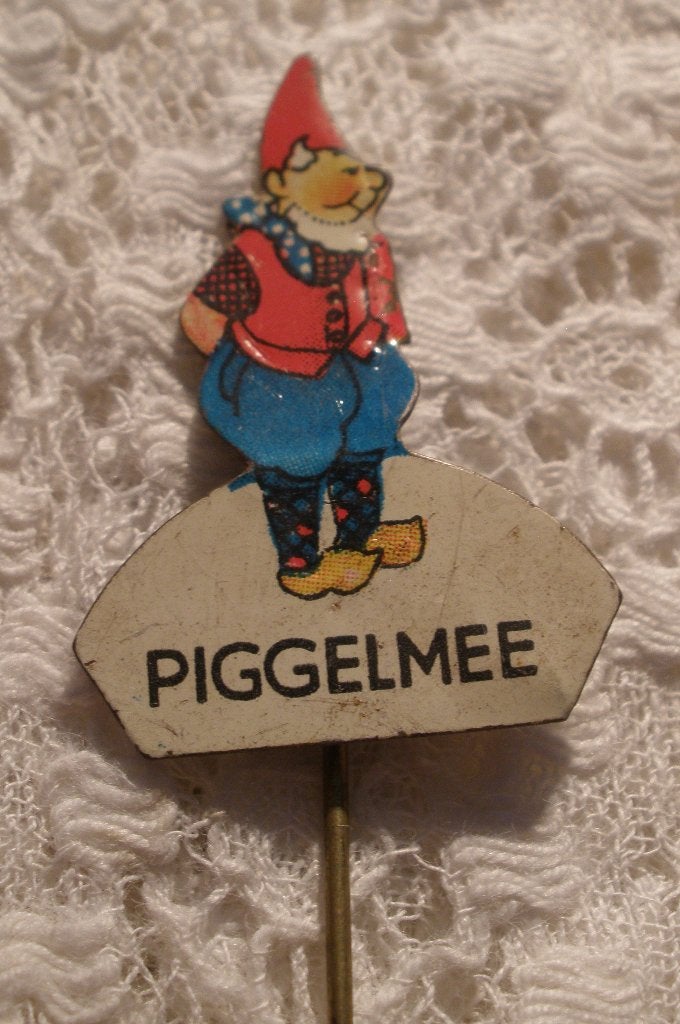 Oud speldje - Piggelmee - van Nelle, Ophalen of Verzenden, Gebruikt, Figuurtje, Speldje of Pin