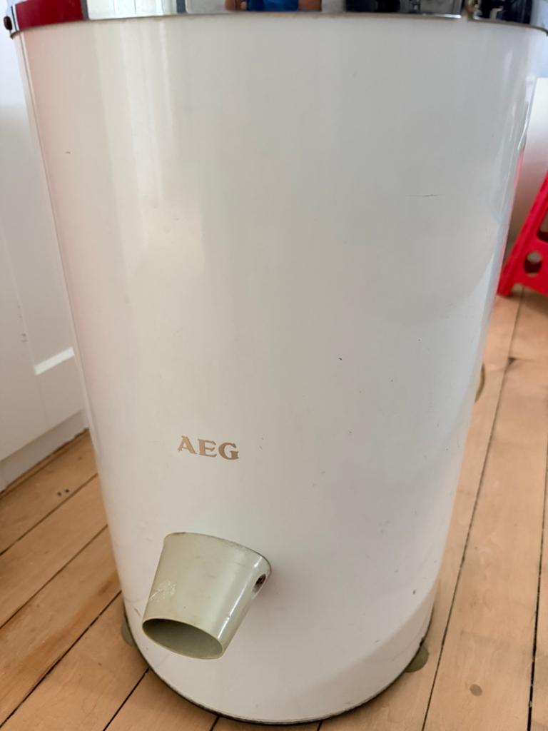 Te koop Centrifuge AEG, Witgoed en Apparatuur, Ophalen of Verzenden, Gebruikt, Overige typen, Minder dan 85 cm