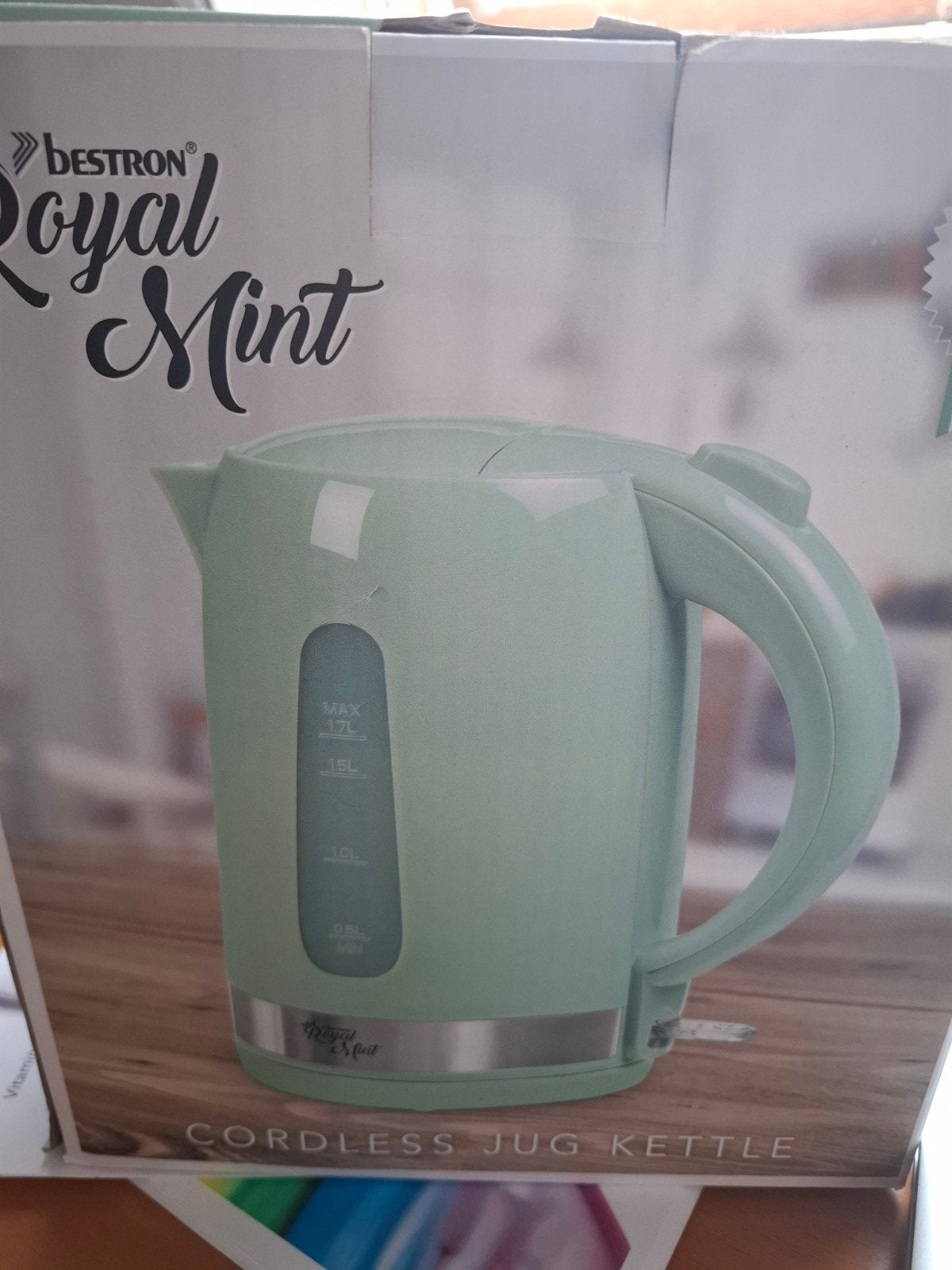 Nieuwe Bestron Royal Waterkoker - 1.7L Draadloos, 1 tot 2 liter, Ophalen of Verzenden, Nieuw, Draadloos