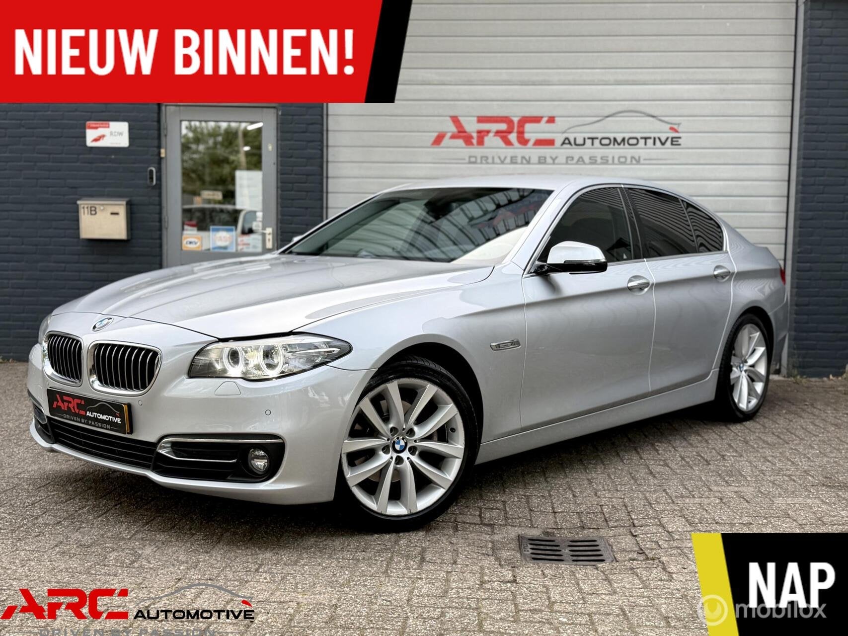 BMW 5-serie 520i High Luxury Edition Topstaat!, Automaat, Achterwielaandrijving, Gebruikt, 4 cilinders