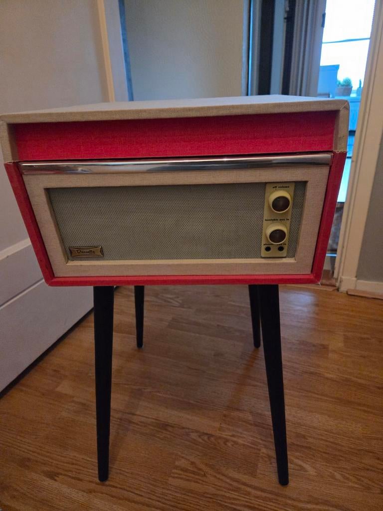Retro platenspeler op poten. BIEDEN!!!, Ophalen, Zo goed als nieuw, Overige merken