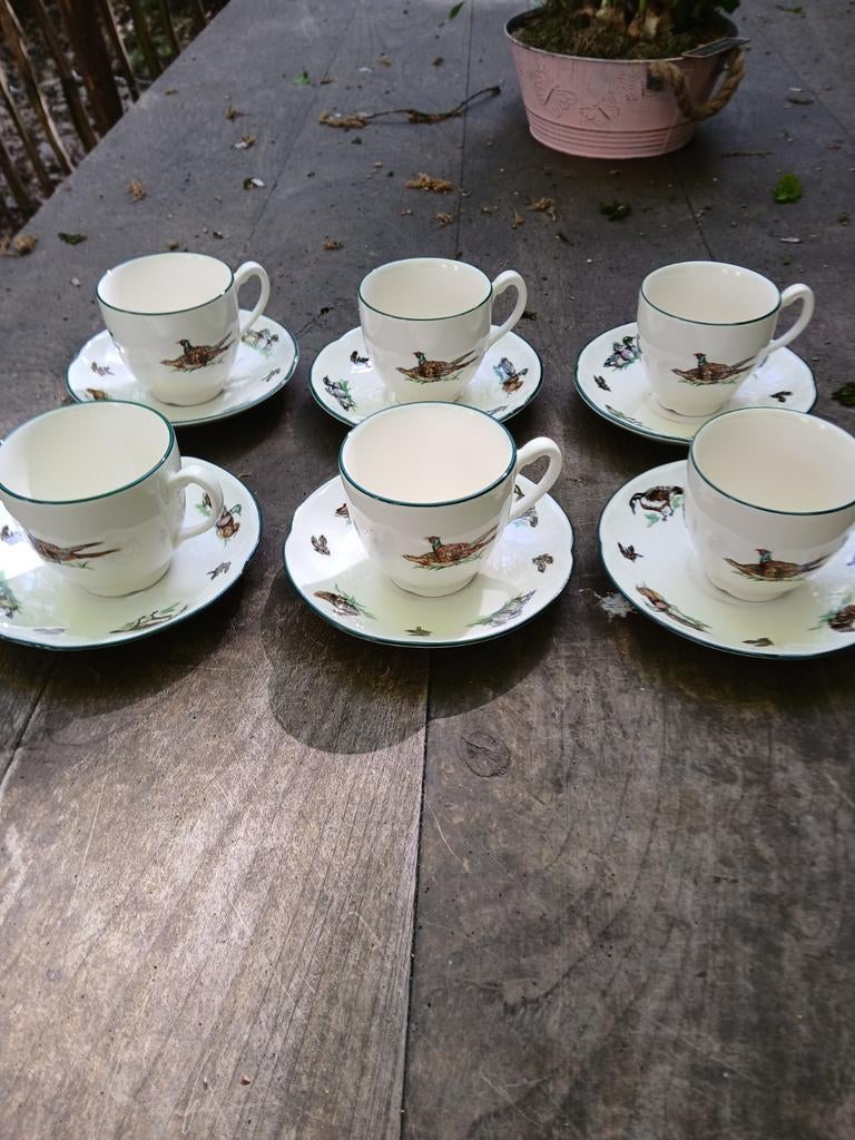 Set van 2  kop en schotels Johnson Brothers Brookshire, Antiek en Kunst, Ophalen of Verzenden
