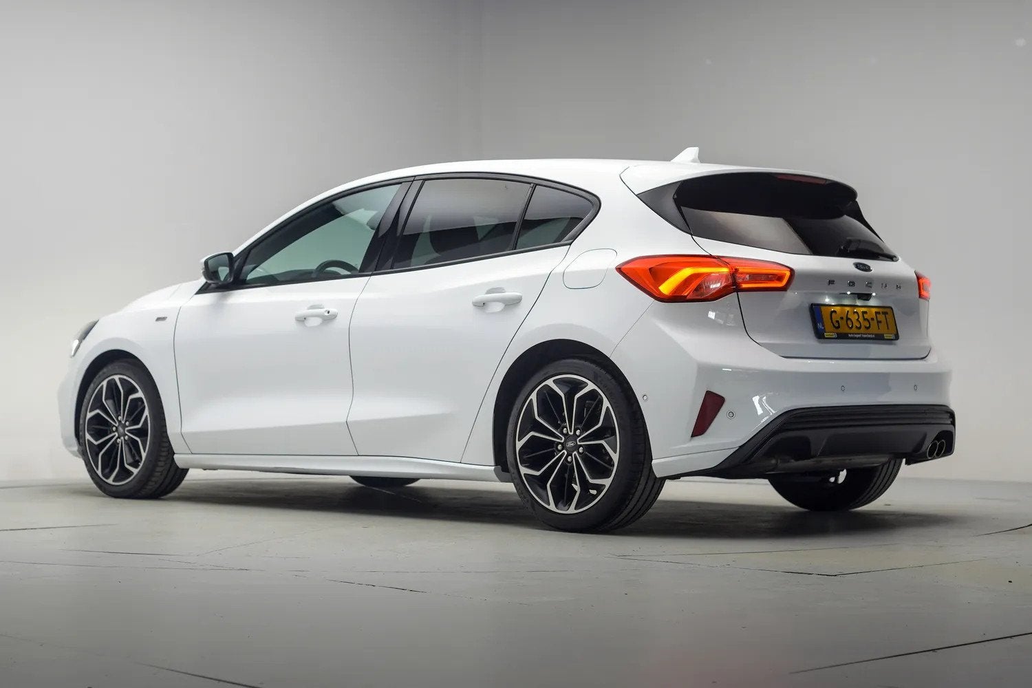 Ford Focus 1.0 EcoBoost 125pk ST Line Business [ LED Apple/A, Auto's, Focus, Dealer onderhouden, 125 pk, Gebruikt