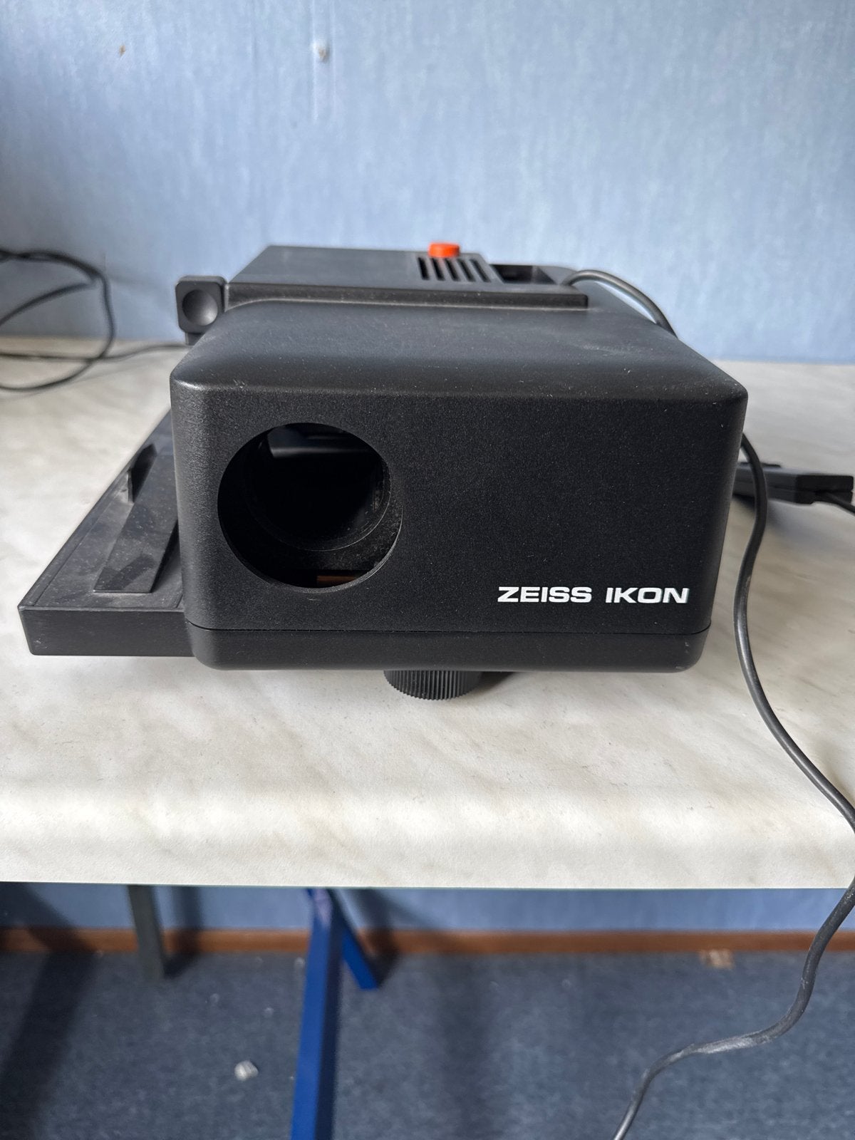 Zeiss Ikon Diaprojector - Vintage en Functioneel, Ophalen, Gebruikt, Met scherm