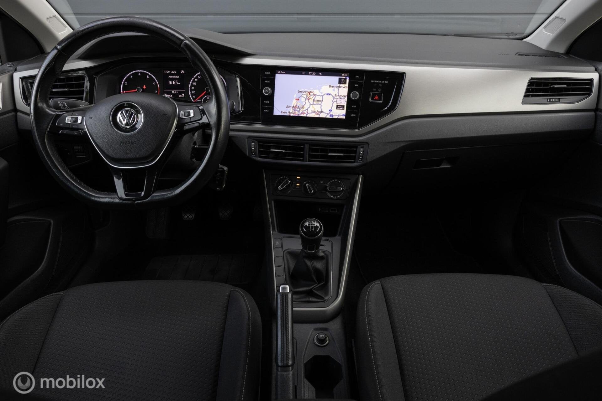 Volkswagen Polo 1.0 TSI Highline Cruise Navi Carplay NW MODE, Auto's, 40 €/maand, Euro 6, Origineel Nederlands, Handgeschakeld