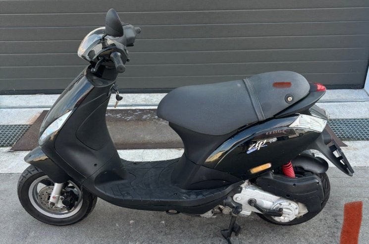 Piaggio Zip Scooter - Zwart, Goede Staat, Ophalen, Gebruikt, Maximaal 45 km/u, Zip