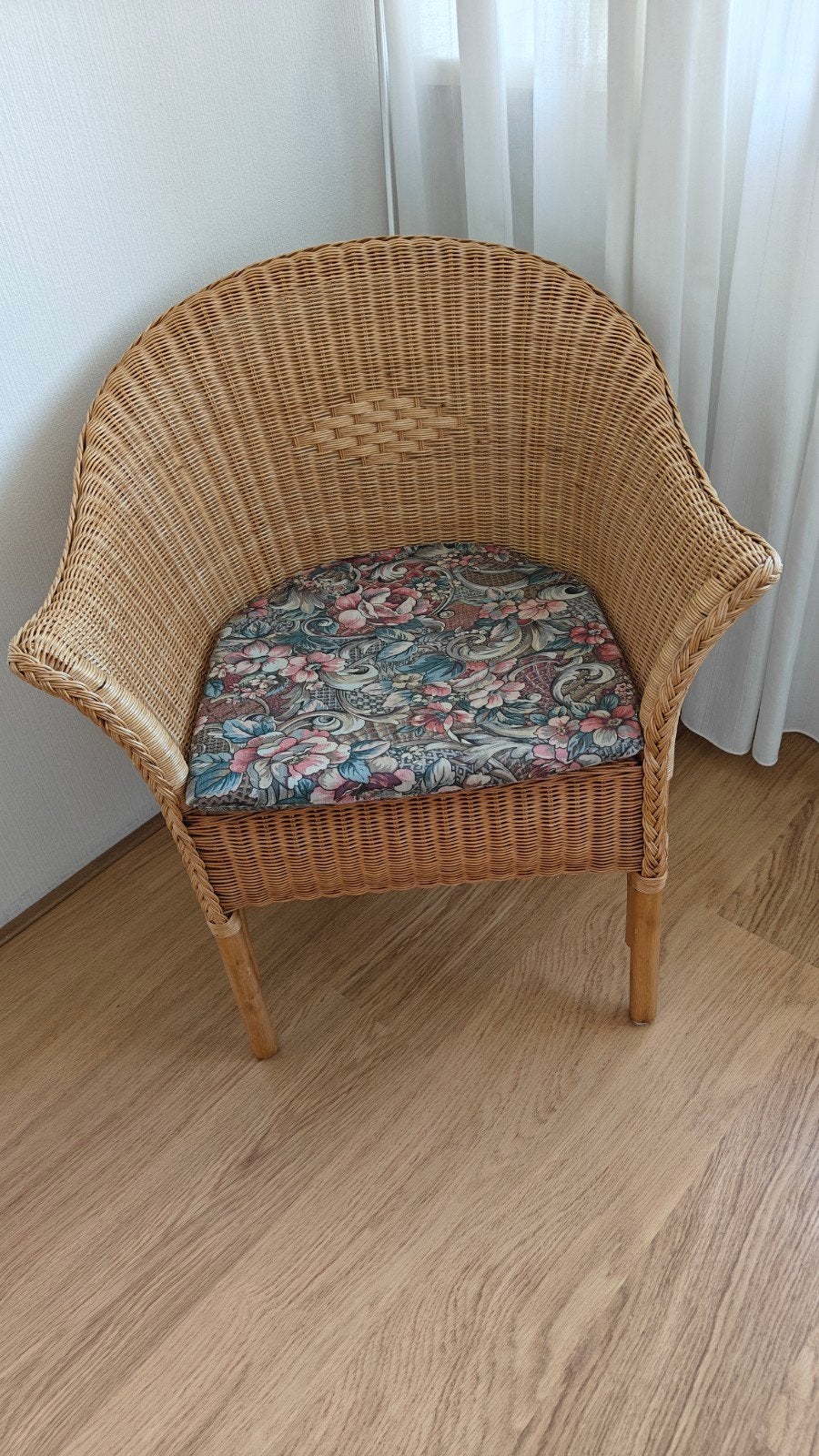 rotan stoel, Huis en Inrichting, Stoelen, Ophalen, Zo goed als nieuw, Bruin, Eén