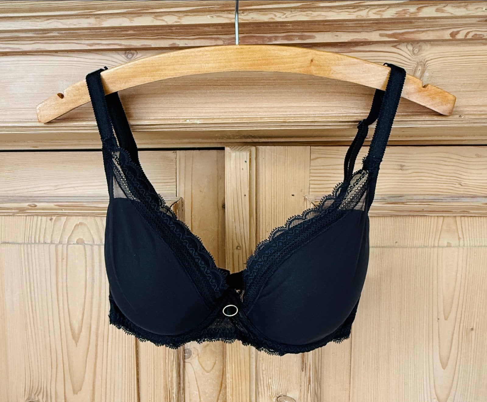 Mooie nieuwe zwarte Chantelle bh 75D, Ophalen of Verzenden, Zwart, BH