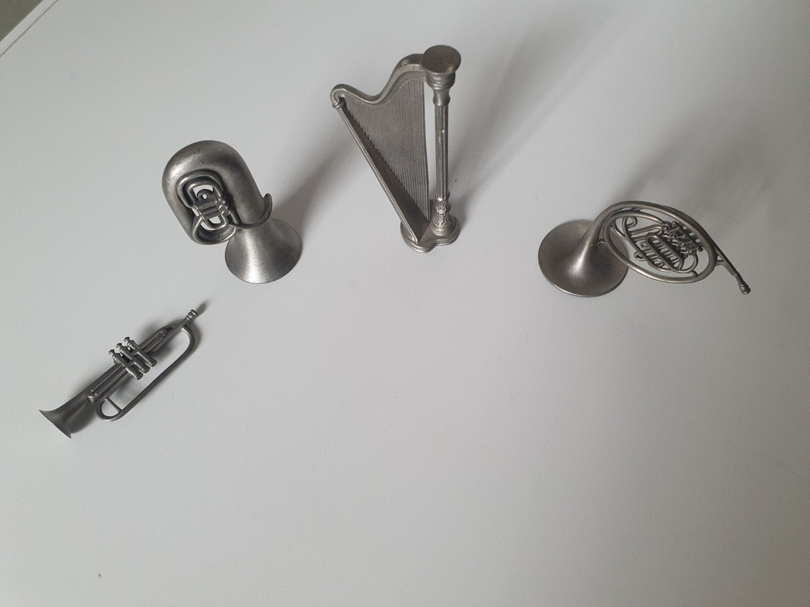 Tinnen miniatuur muziek instrumenten, 4 bedels of meer, Ophalen of Verzenden, Overige materialen, Overige merken