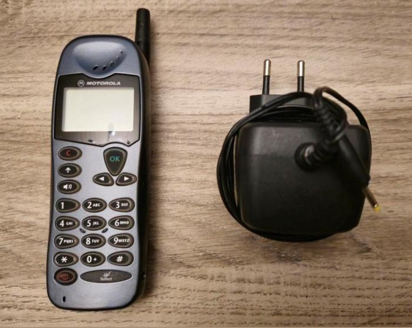 Zeldzame Vintage Motorola Mobiele GSM Telefoon, Geen camera, Refurbished, Ophalen of Verzenden, Klassiek of Candybar