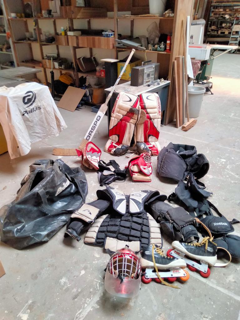 IJshockeyspullen, Ophalen, Zo goed als nieuw, Schaatsen