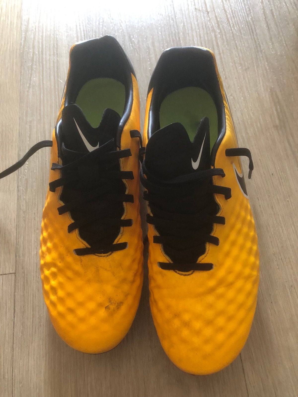 Nike Magista voetbalschoenen - Maat 41 (US 8), Ophalen of Verzenden, Zo goed als nieuw, Schoenen