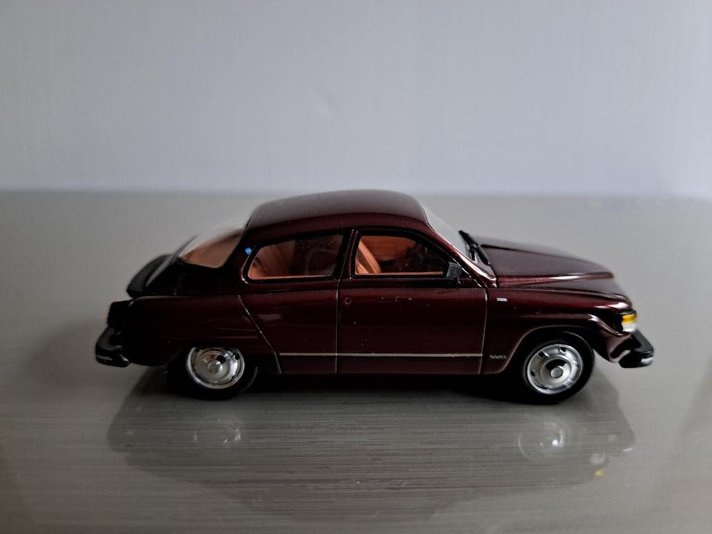 Saab 96 GL V4 in 1:43 van Neo, nieuw, Hobby en Vrije tijd, Modelauto's | 1:43, Ophalen of Verzenden, Nieuw, Auto, Overige merken