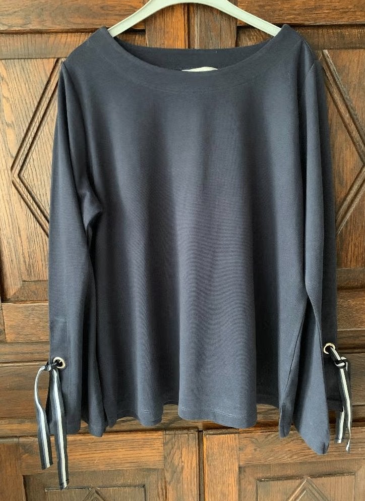 Blauwe top, longsleeve, shirt aparte mouw; Tchibo; 44 / 46, Kleding | Dames, Ophalen of Verzenden, Zo goed als nieuw, Blauw, Shirt of Top