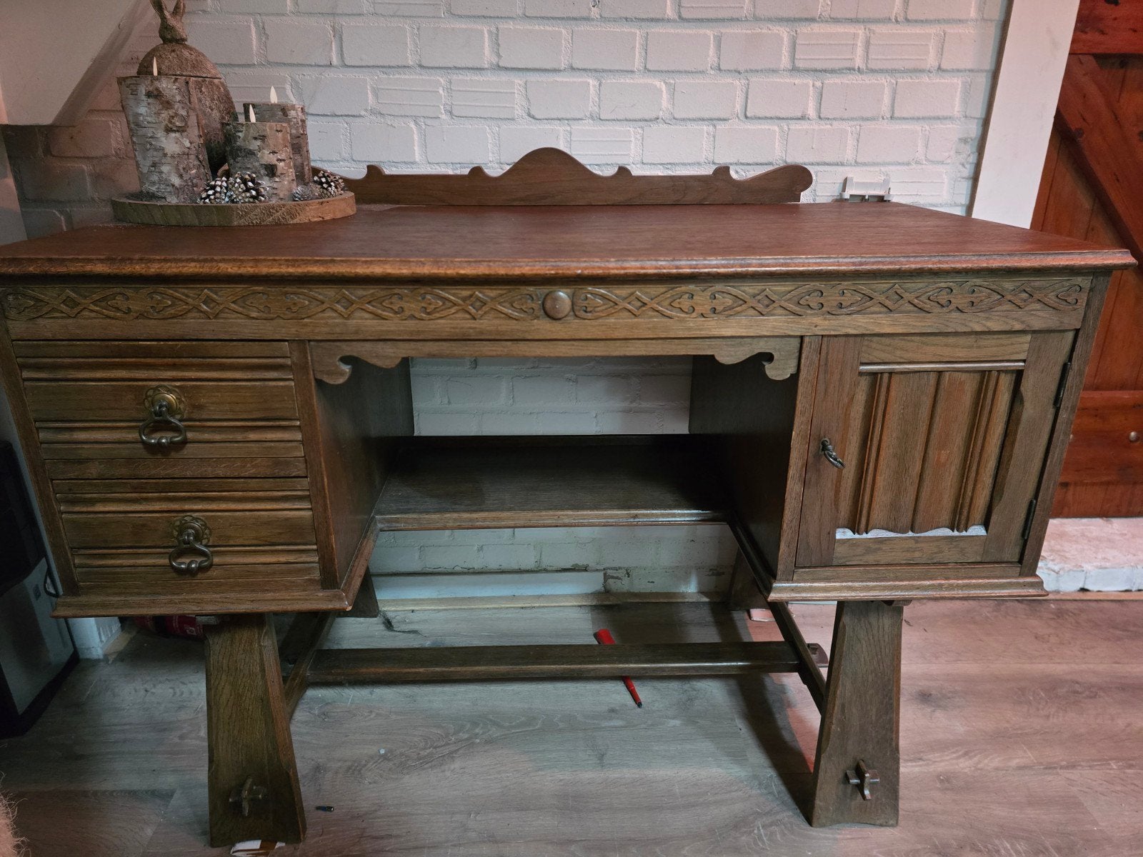 Antiek houten bureau met lades en kastje, Ophalen