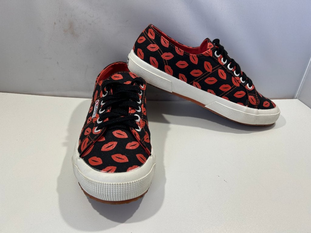 Superga, maat 40 sneakers met #hartjes, Verzenden, Superga, Rood, Sneakers of Gympen