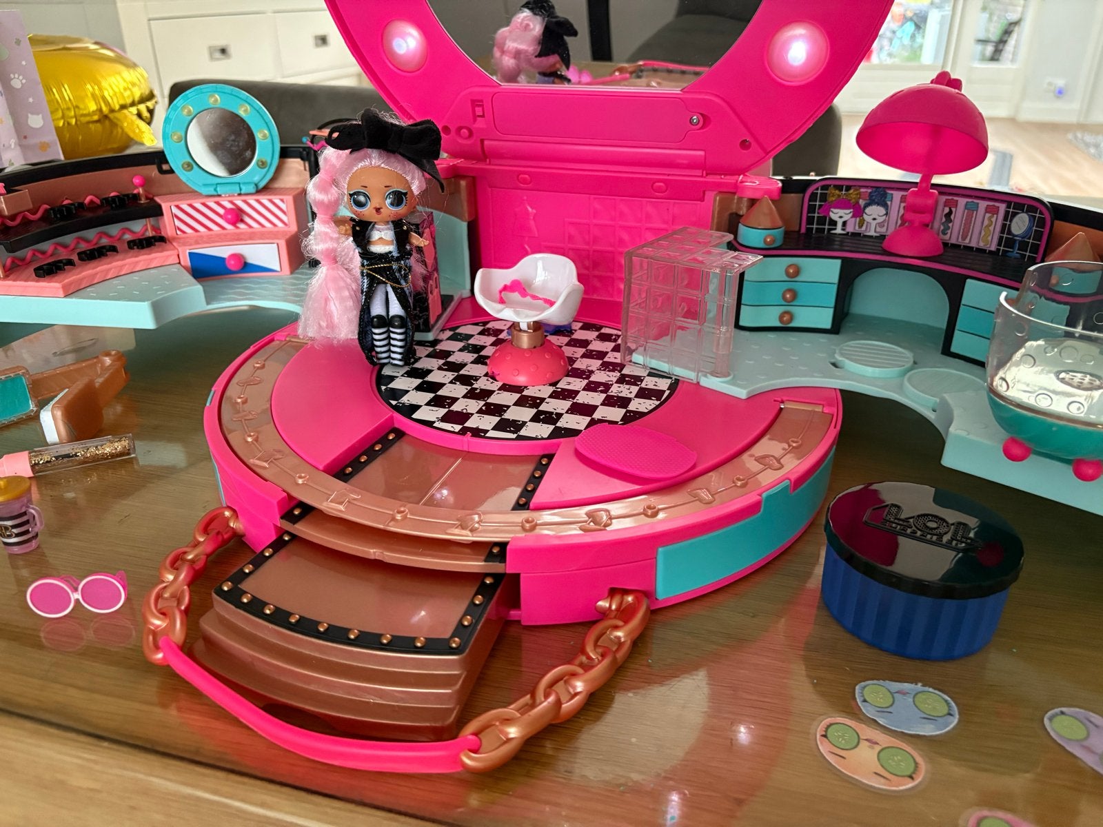 L.O.L. Surprise Clubhuis en Haar Salon met accessoires, Ophalen of Verzenden, Gebruikt, Meisje