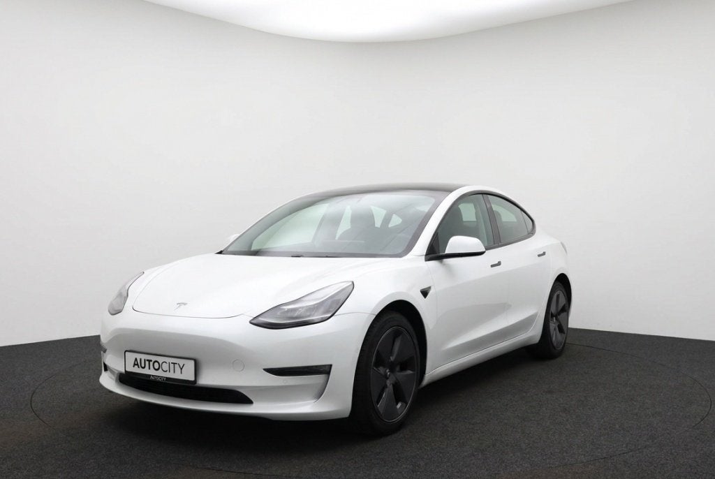 Tesla Model 3 Long Range AWD 75kWh Pano | Autopilot | Camera