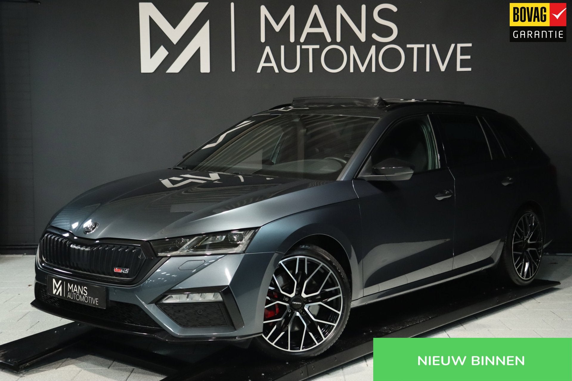 Skoda Octavia Combi 2.0 TSI iV RS / PANODAK / MATRIX / KEYLE, Auto's, Dealer onderhouden, 15 km/l, Gebruikt, Zwart