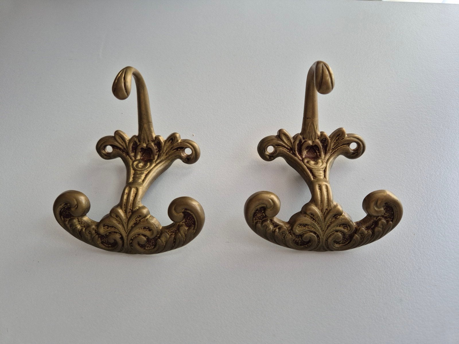 Set van 2 antieke messing wandhaken, Gebruikt, Wandhaken, Ophalen of Verzenden, Minder dan 100 cm