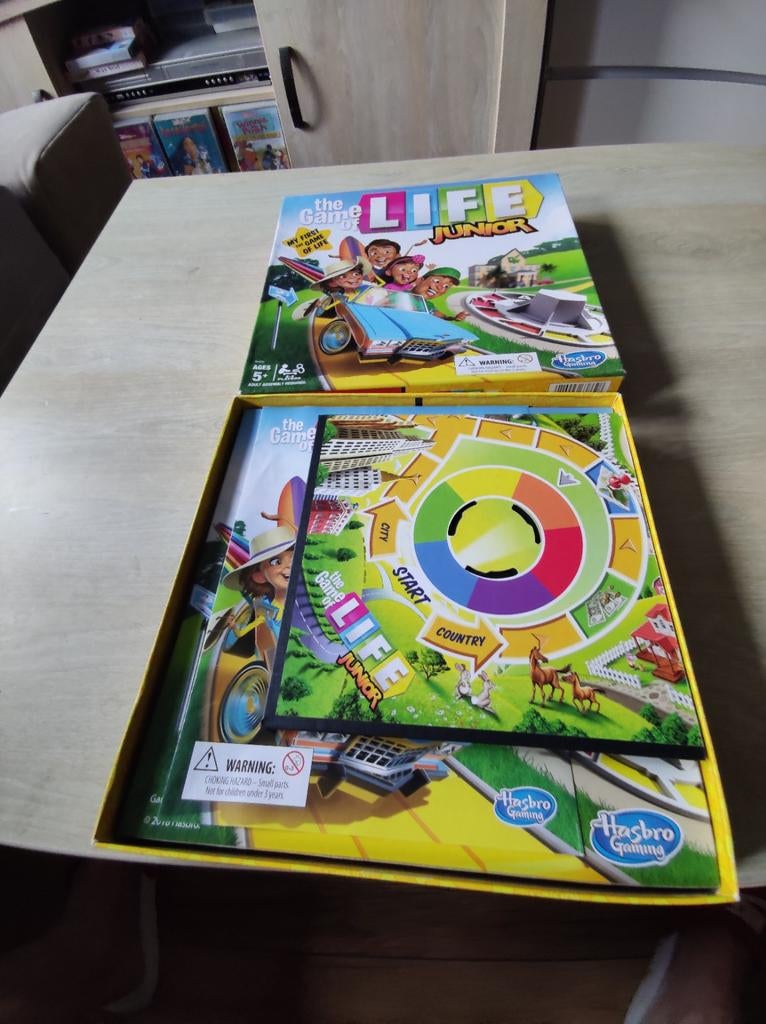 The Game of Life Junior - Familie Bordspel, Hobby en Vrije tijd, Gezelschapsspellen | Bordspellen, Zo goed als nieuw, Consumercare@hasbro.co.uk