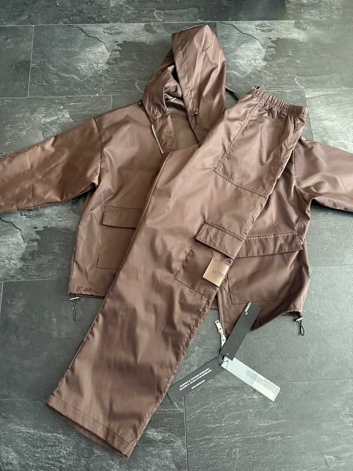 Lumiere bruin pak - jas en broek, Maat 38/40 (M), Bruin, Nieuw, Ophalen of Verzenden