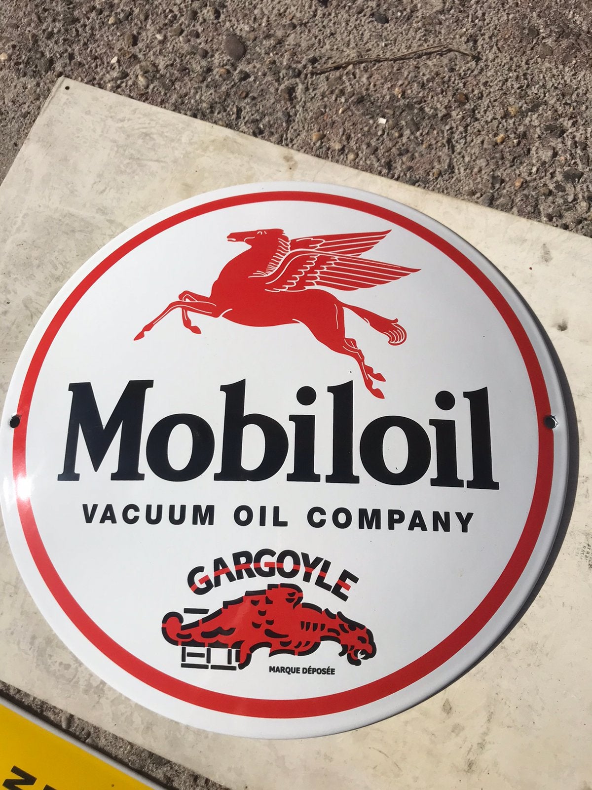 Mobiloil emaille reclamebord, Ophalen of Verzenden, Zo goed als nieuw, Reclamebord