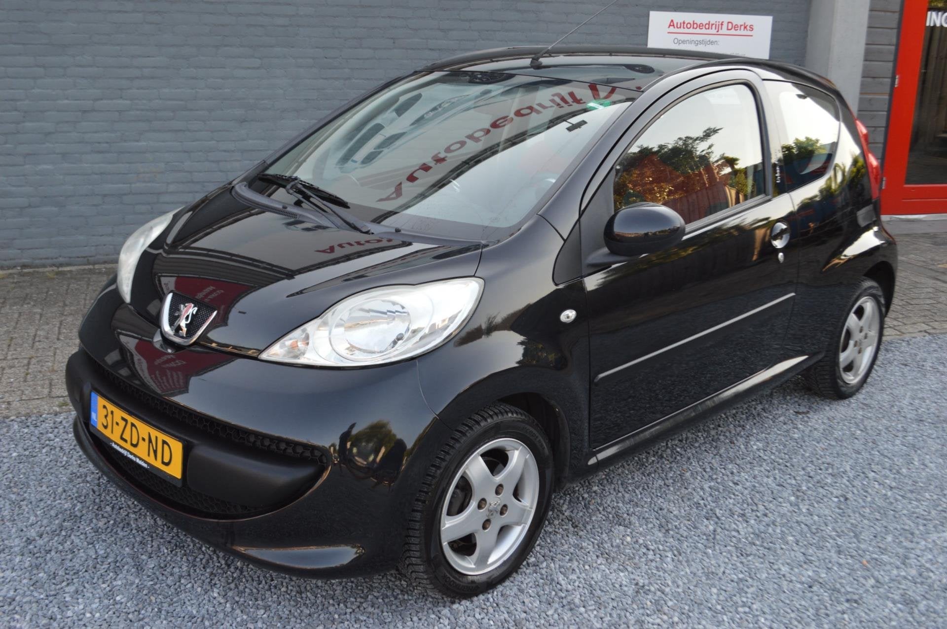 Peugeot 107 1.0-12V XS Airco Stuurbekrachtiging Jaar Garanti, Auto's, Voorwielaandrijving, Stof, Gebruikt, 4 stoelen