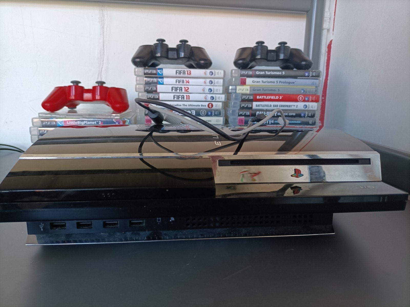 PS3 Fat 60GB Backwards Compatible (CECHC04) + 3 Controllers, Spelcomputers en Games, Spelcomputers | Sony PlayStation 3, Ophalen