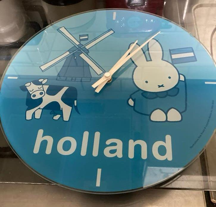 Holland Nijntje Wandklok  Ø 30 cm - Molen, Koe & Vlag, Ophalen of Verzenden, Zo goed als nieuw, Wandklok